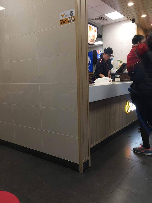 华莱士·全鸡汉堡(衡山路店)