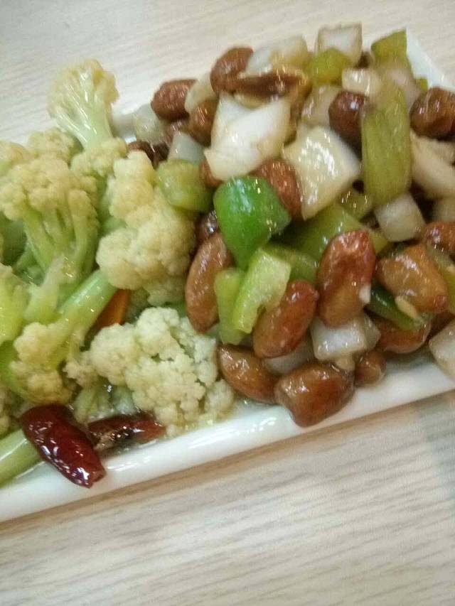 红楼美味餐厅(育才路店)