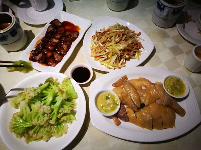 上膳汤水·炖足三小时·一饮就明(滨江东路店)