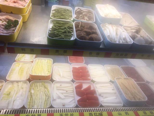 川西坝子火锅(香槟广场店)