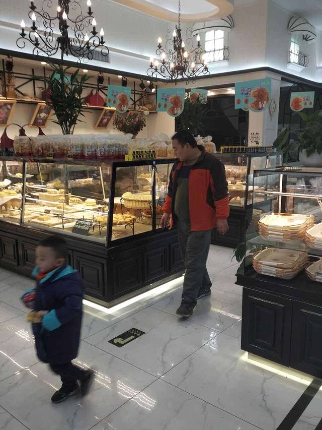 元典津津时尚烘焙(丹尼斯店)