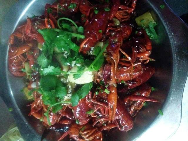 宛清斋·小龙虾·烧烤·烤全羊(光谷旗舰直营店)