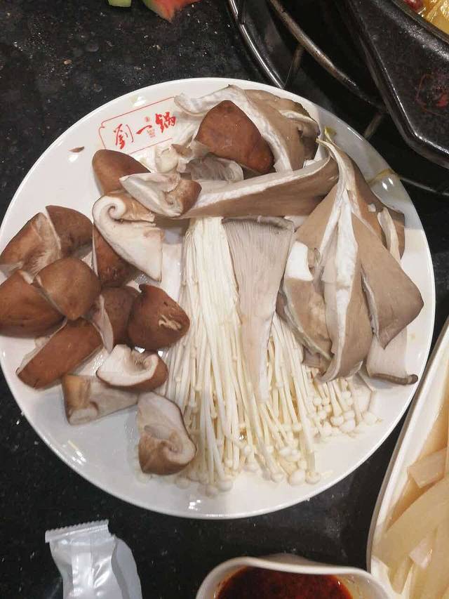 刘一锅筋头巴脑(黄海路店)