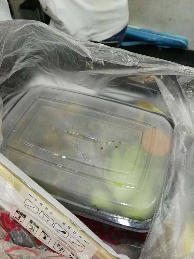 牛炖（米兰店）综合快捷餐厅