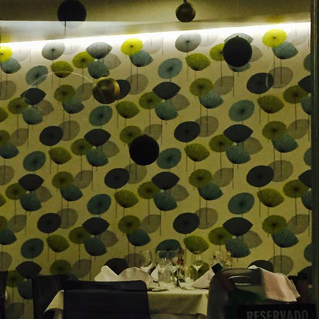 Incomum by Luis Santos