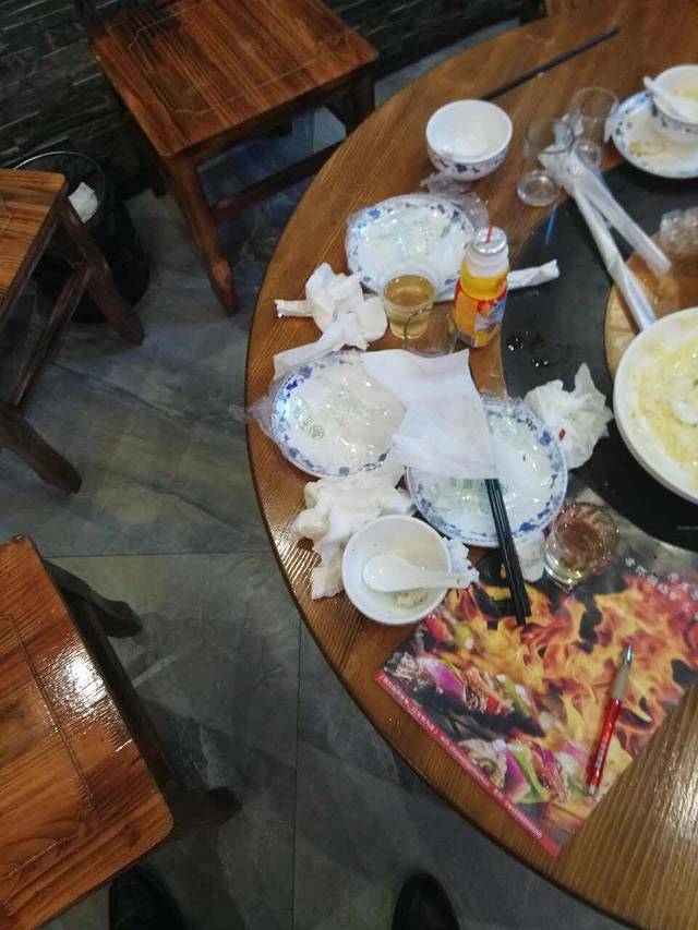 山里人概念餐厅(麻城广场店)