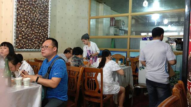 阿迪力特色抓饭(巴里坤家属院店)