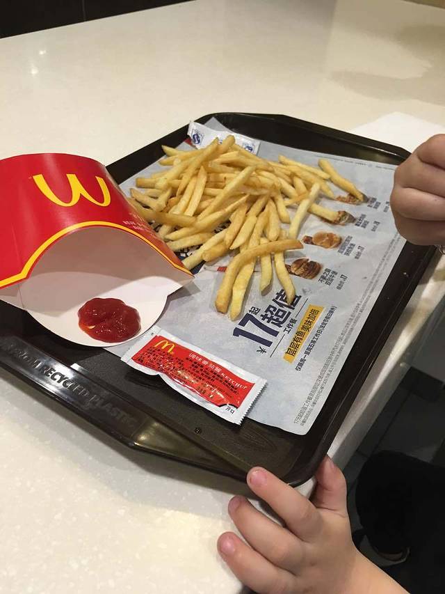 麦当劳甜品站(广州百信广场餐厅)