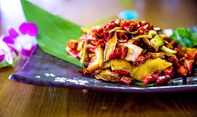 入迷餐吧·纳西庭院云南菜