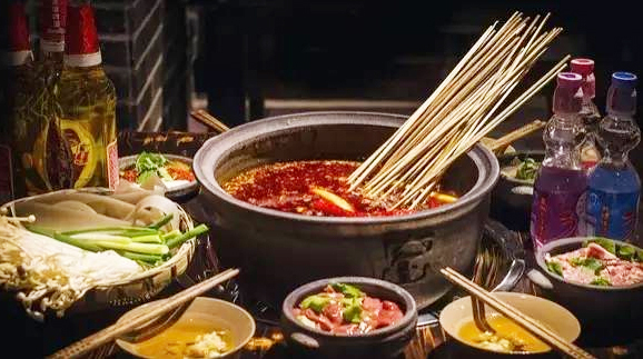 何王氏串串香火锅(两路口总店)