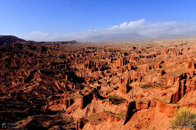 天山托木尔大峡谷
