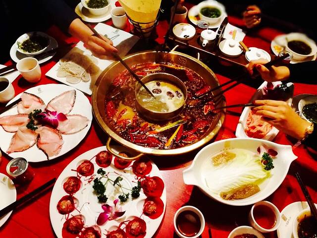 小龙翻大江文化火锅(宽窄店)