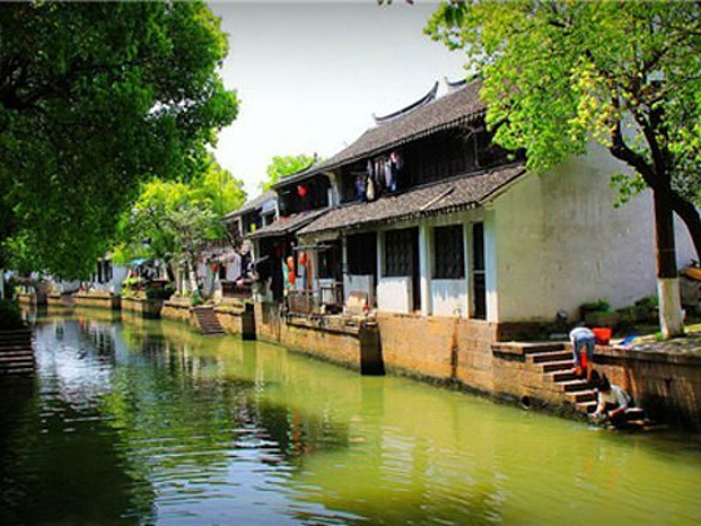 上海旅游必去景点推荐豫园 c0ed6e67d8e73737.jpg_r_640x640_7128f9e1.jpg