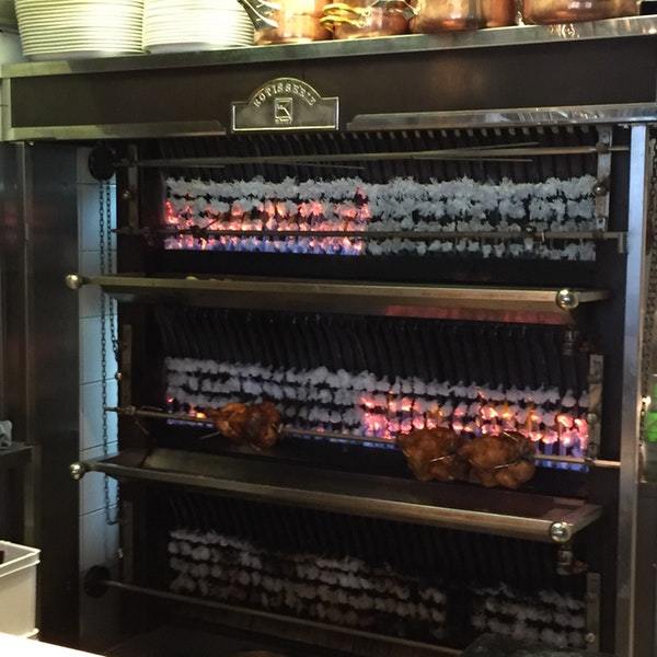 Rotisserie Weingrün