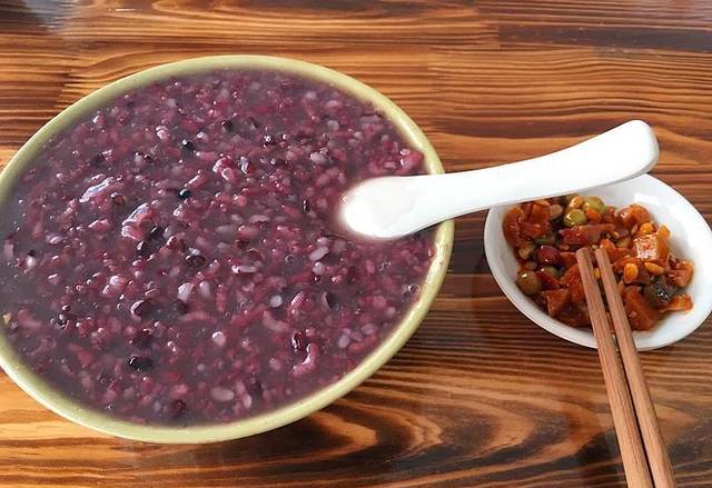 龟老吉凉茶店(凤凰路店)