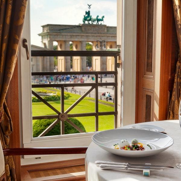 Lorenz Adlon Esszimmer