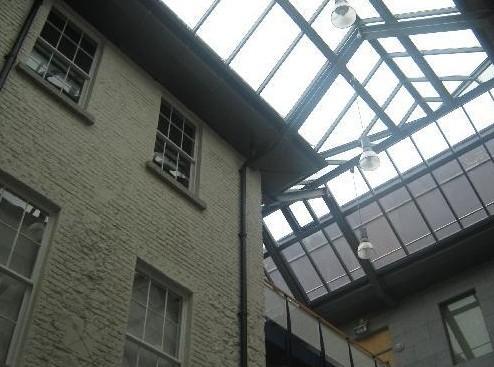 切斯特·比替图书馆