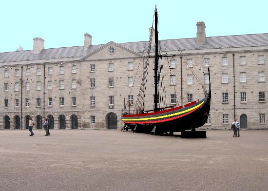 爱尔兰国家装饰艺术品和历史博物馆