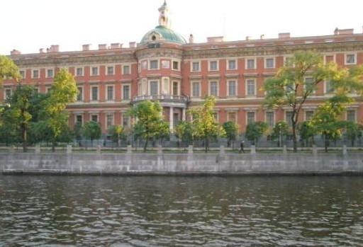 米哈伊洛夫斯基剧院