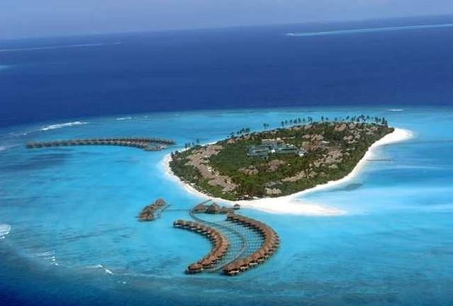 伊露岛（伊露岛度假村）