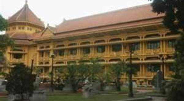 胡志明历史博物馆