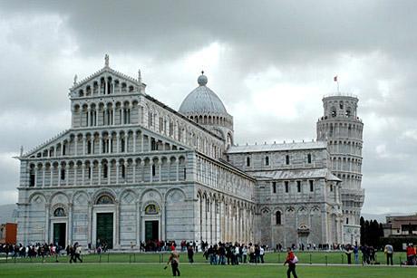 比萨大教堂广场
