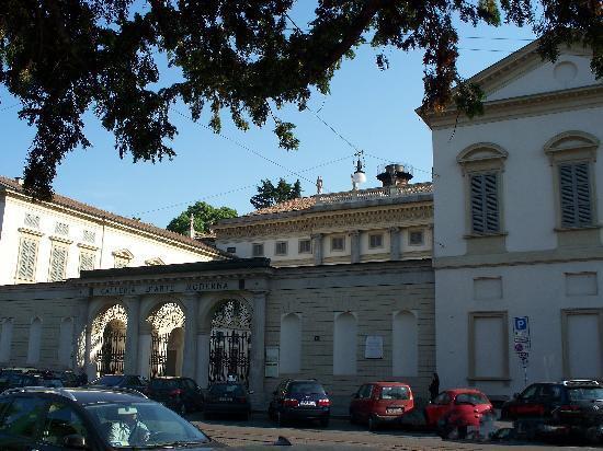 现代和当代艺术馆