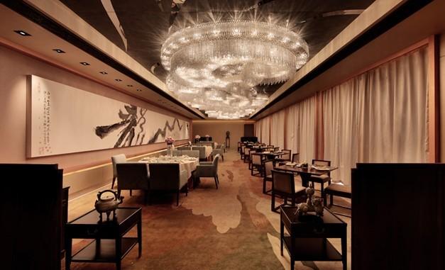 杜克大学的体育酒吧@卡塔海滩