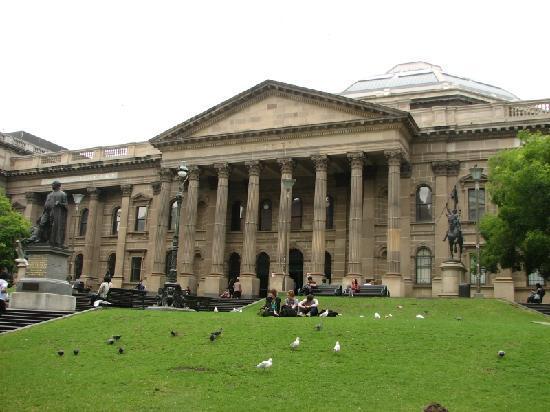 维多利亚州立图书馆