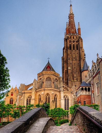 布鲁日圣母教堂