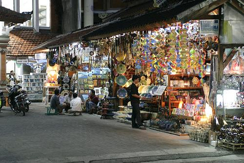 库塔夜市