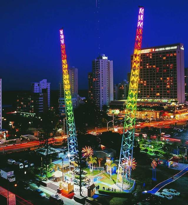 高空弹力球游乐园