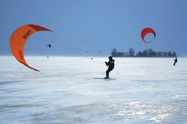 Paraski 冒险基地