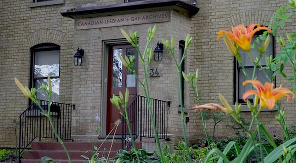 加拿大男女同性恋档案馆