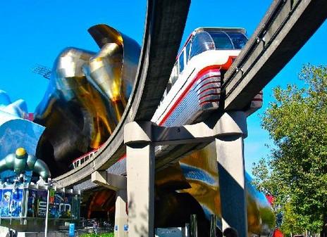 西雅图中心的单轨铁路