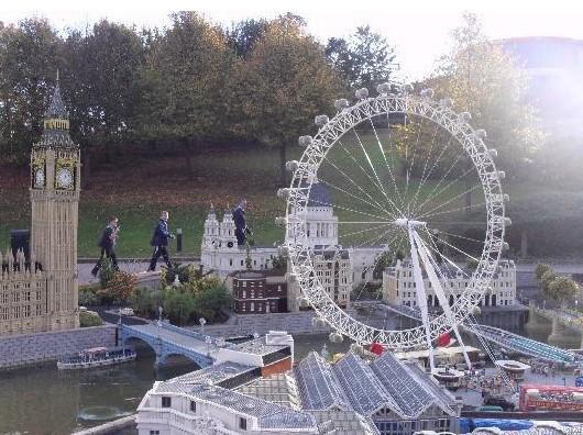 温莎乐高乐园度假区