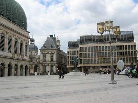 Place Louis Pradel旅游景点图片