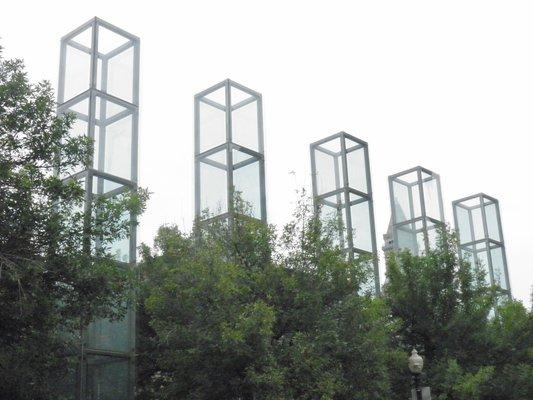 新英格兰大屠杀纪念碑