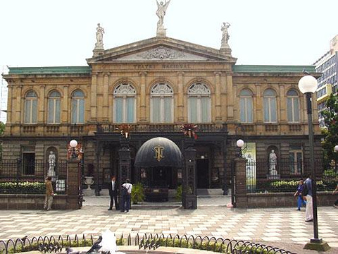 美洲 巴拿马共和国首都 巴拿马城市 - 西部落叶 - 《西部落叶》· 余文博客 国家剧院旅游景点图片