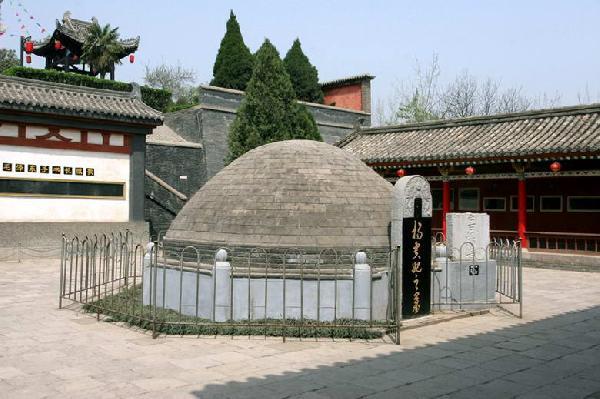 兴平市杨贵妃墓博物馆