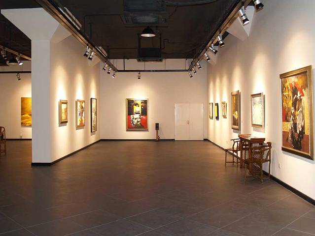 福尔摩斯法庭画廊