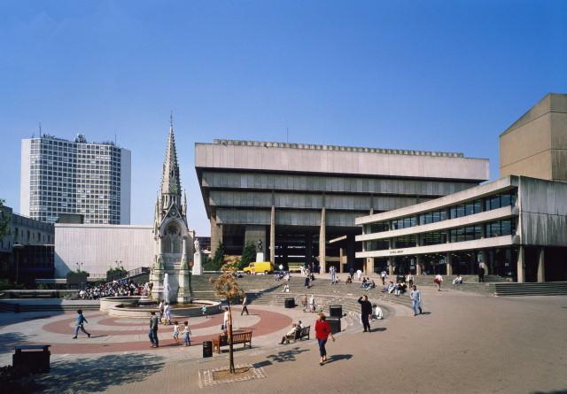 伯明翰中央图书馆