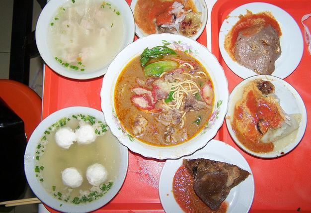 在这里厦门特色小吃店