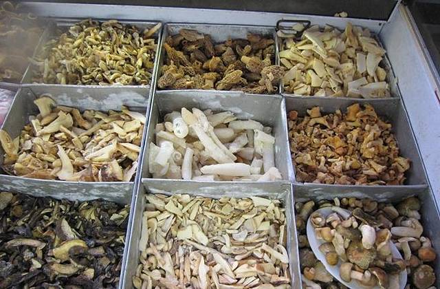 野菌园·野生菌火锅首创第一家(关兴路总店)