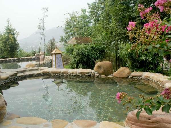 张家界万福温泉冷泉冰泉水世界