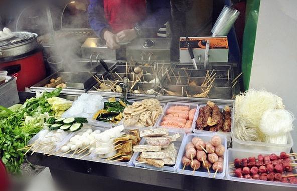 在这里厦门特色小吃店