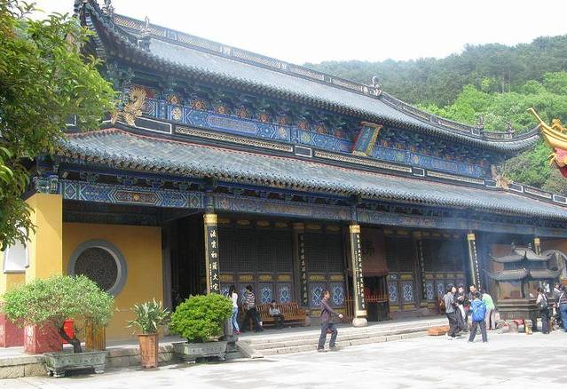 景点详情王安石故居半山园在清溪路附近的半山亭,今海军军事学院内.