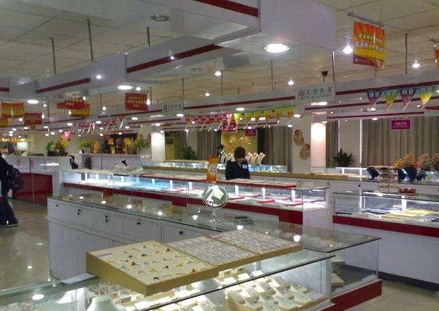 新世界百货(张掖路店)