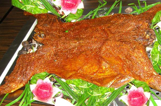 锡伯龙生态园(金殿总店)