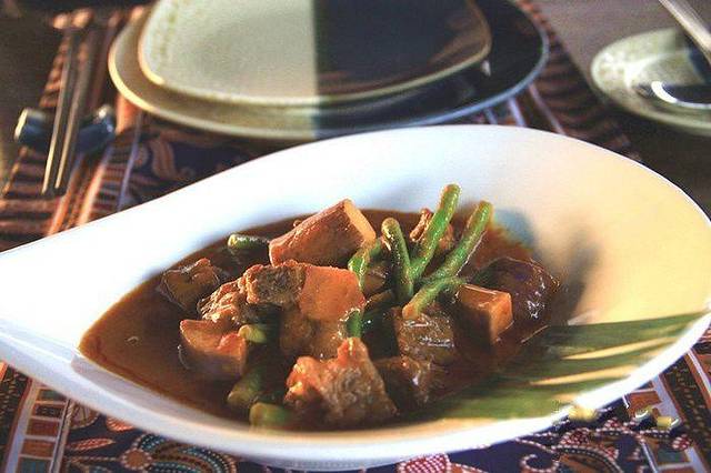 亚龙湾五号度假别墅酒店峇诺东南亚餐厅